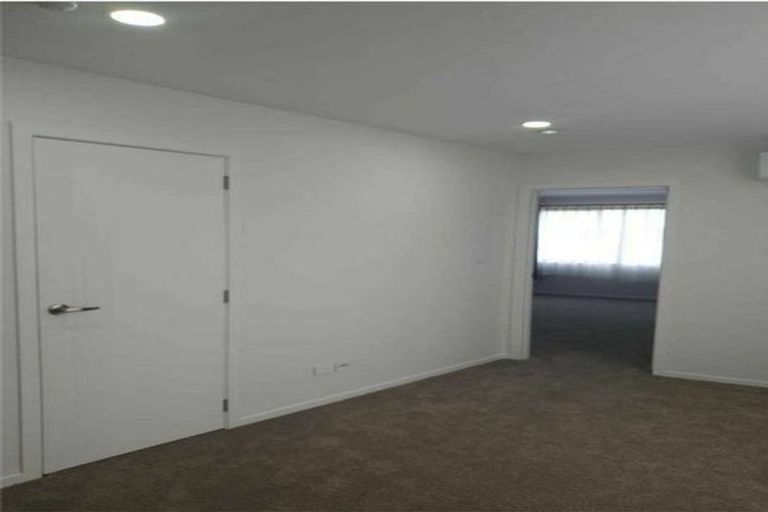 Photo of property in 1 Malone Road, Mount Wellington, Auckland, 1060