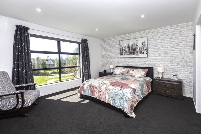 Photo of property in 19 Albert Sheppard Close, Yaldhurst, Christchurch, 8042