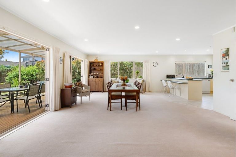 Photo of property in 67 Westerham Drive, Dannemora, Auckland, 2016