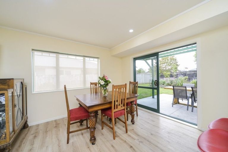 Photo of property in 157 Ruapehu Drive, Fitzherbert, Palmerston North, 4410