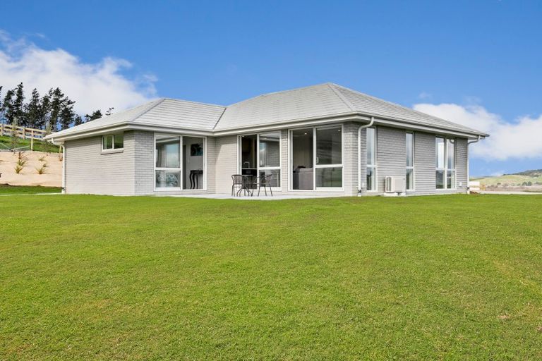 Photo of property in 11 Peet Row, Pokeno, 2471