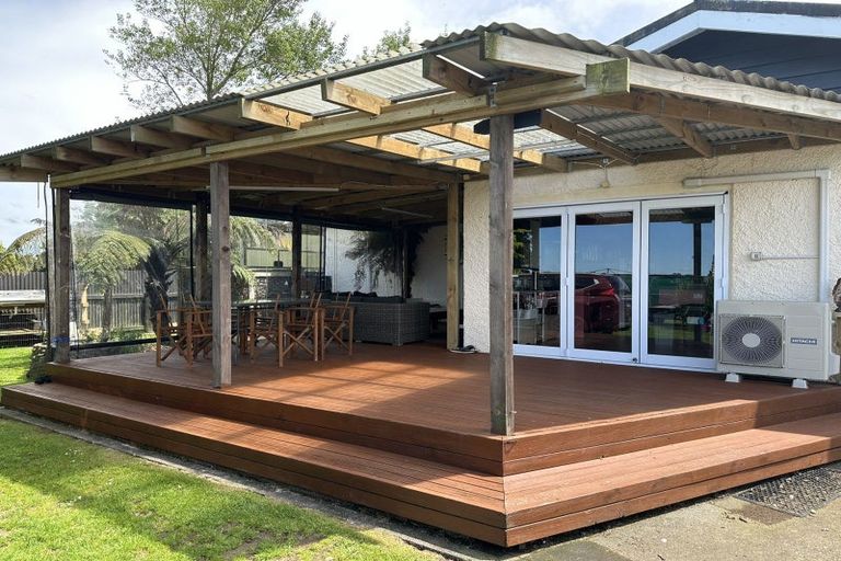 Photo of property in 5 Kitchener Street, Eltham, 4322