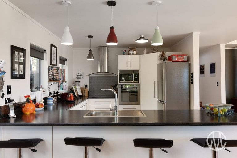 Photo of property in 61 Victory Street, Welcome Bay, Tauranga, 3112