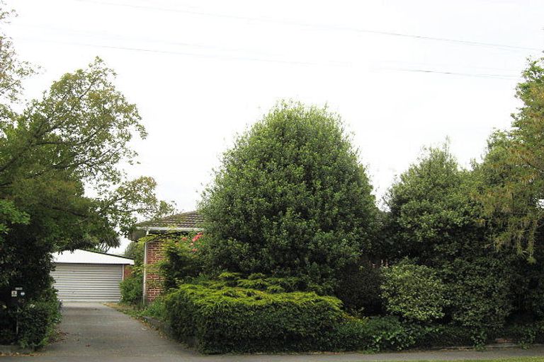 Photo of property in 40 Sevenoaks Drive, Bryndwr, Christchurch, 8053