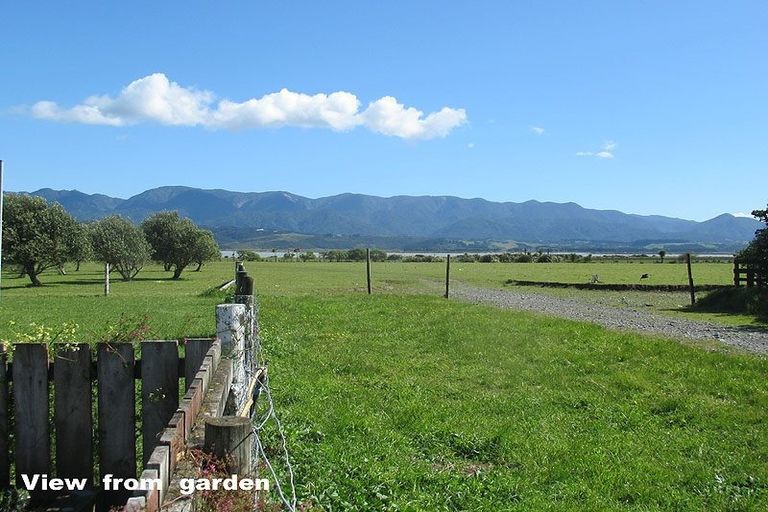 Photo of property in 95 Lake Ferry Road, Lake Ferry, Featherston, 5772