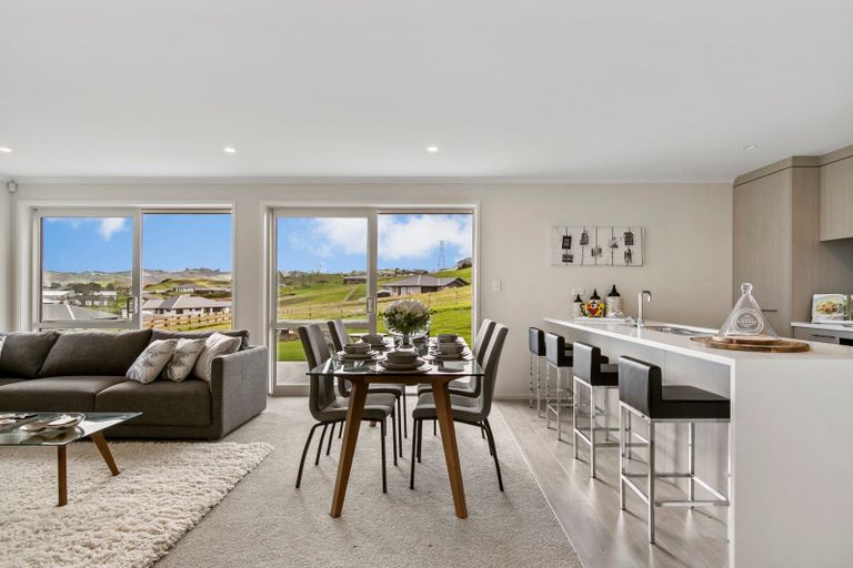 Photo of property in 11 Peet Row, Pokeno, 2471