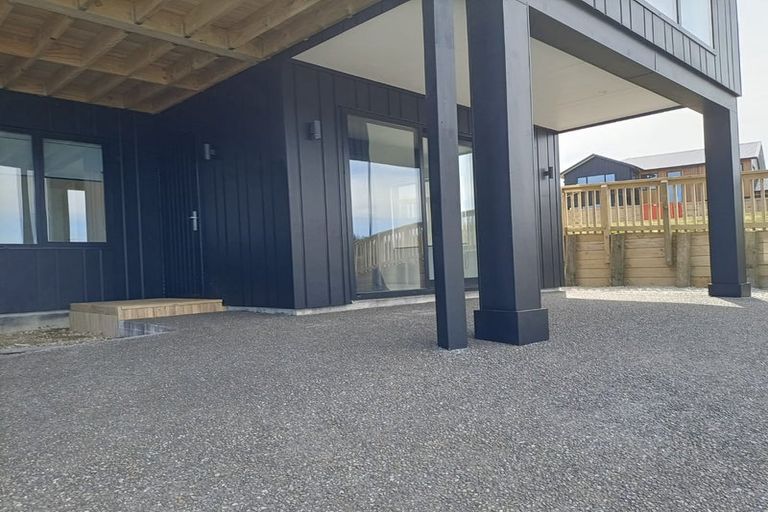 Photo of property in 18 Boeing Way, Newlands, 6037