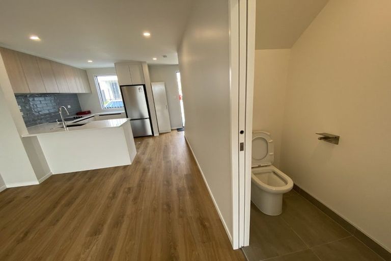 Photo of property in 15b Colin Chester Drive, Silverdale, 0932