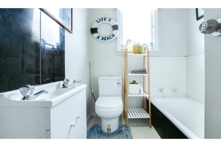 Photo of property in 310 Grays Road, Saint Leonards, Hastings, 4120