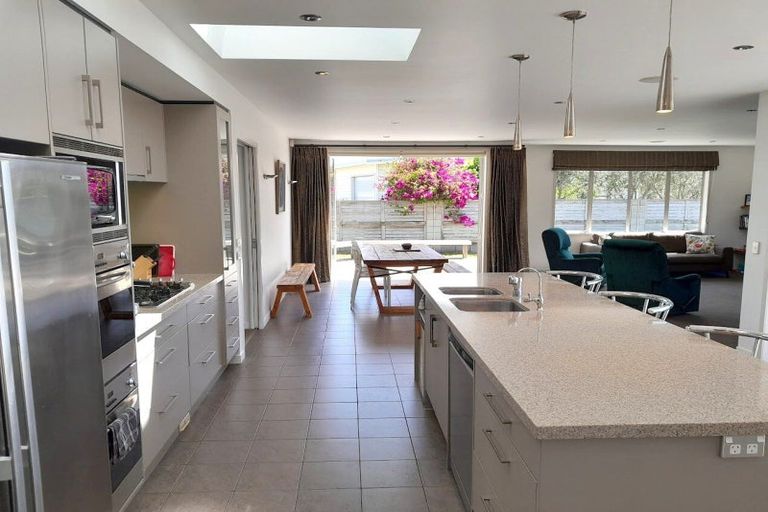Photo of property in 128 Harbour Drive, Matarangi, Whitianga, 3592