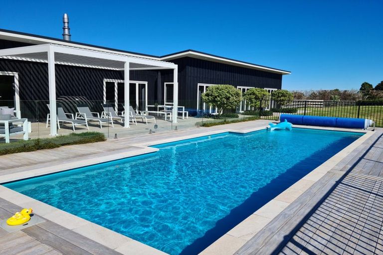 Photo of property in 114 Bombay Road, Bombay, 2675