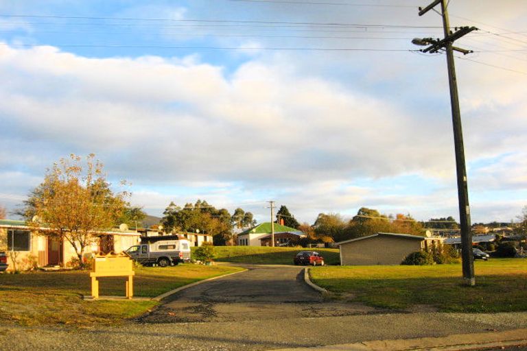 Photo of property in 46 Copinsha Street, Palmerston, 9430