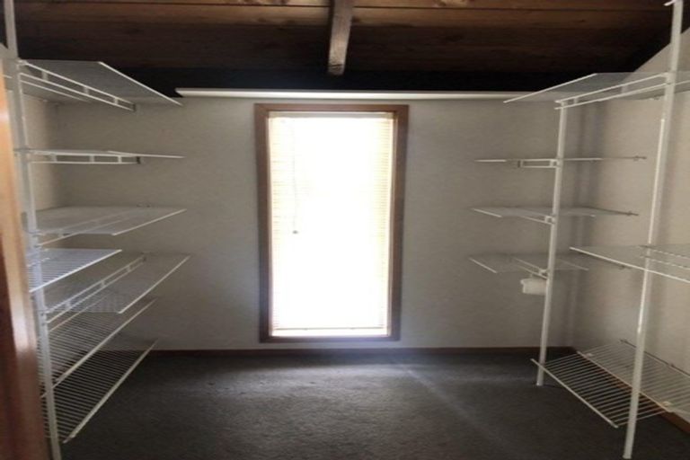 Photo of property in 2/69 Saddleback Rise, Murrays Bay, Auckland, 0630