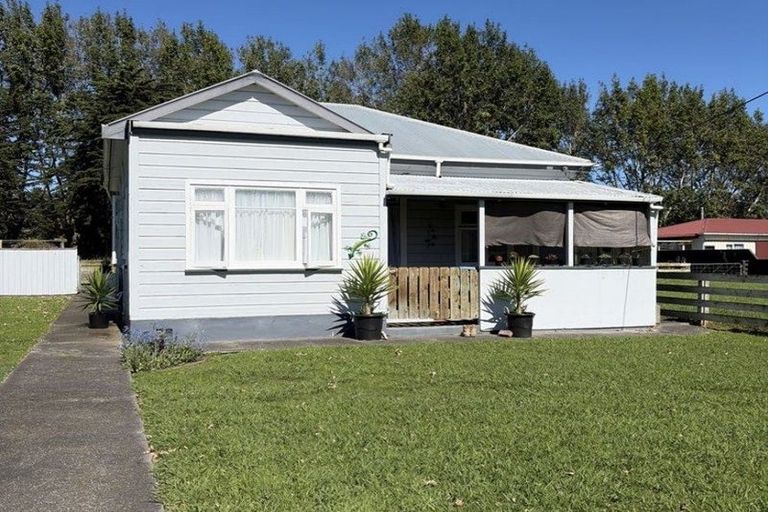 Photo of property in 81 Willoughby Street, Halcombe, Feilding, 4779