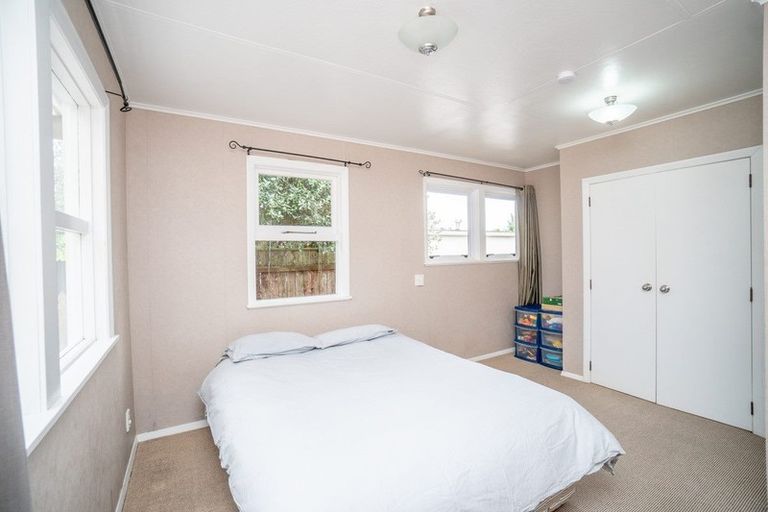 Photo of property in 110a Pahiatua Street, Hokowhitu, Palmerston North, 4410