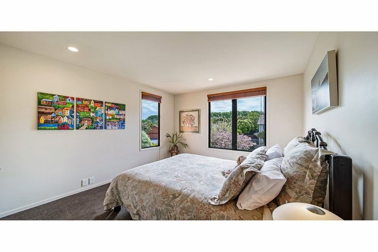 Photo of property in 16 Ridgewood Place, Shirley, Christchurch, 8061