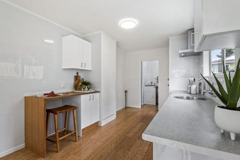 Photo of property in 16 Jayne Place, Torbay, Auckland, 0630