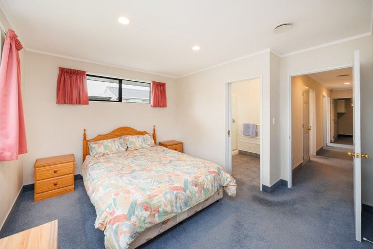 Photo of property in 123 Amberley Avenue, Highbury, Palmerston North, 4412