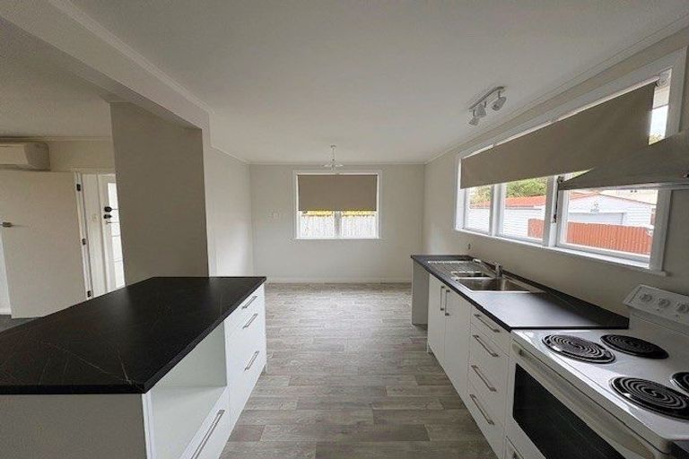 Photo of property in 75 Heretaunga Street, Palmerston North, 4414