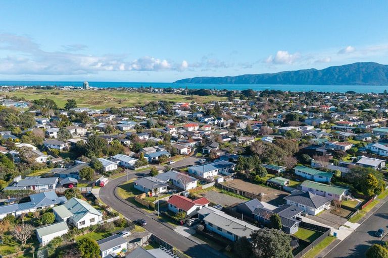 Photo of property in 76b Donovan Road, Paraparaumu Beach, Paraparaumu, 5032