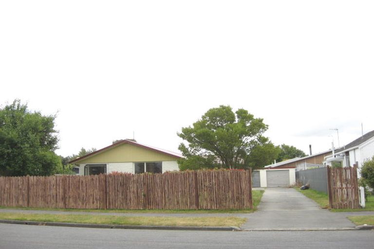 Photo of property in 19 Ashwood Street, Parklands, Christchurch, 8083