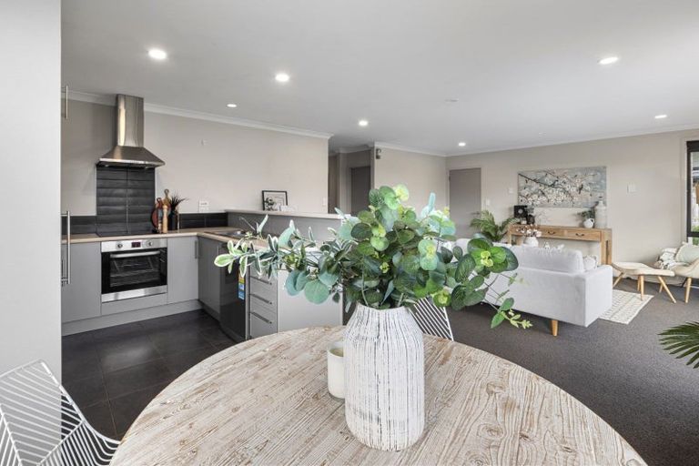 Photo of property in 10 Bathurst Crescent, Pyes Pa, Tauranga, 3112