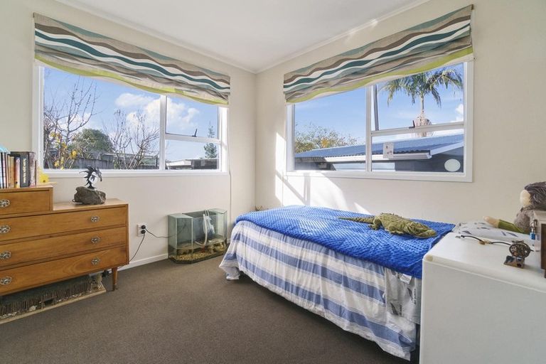 Photo of property in 28 Newham Place, Henderson, Auckland, 0612