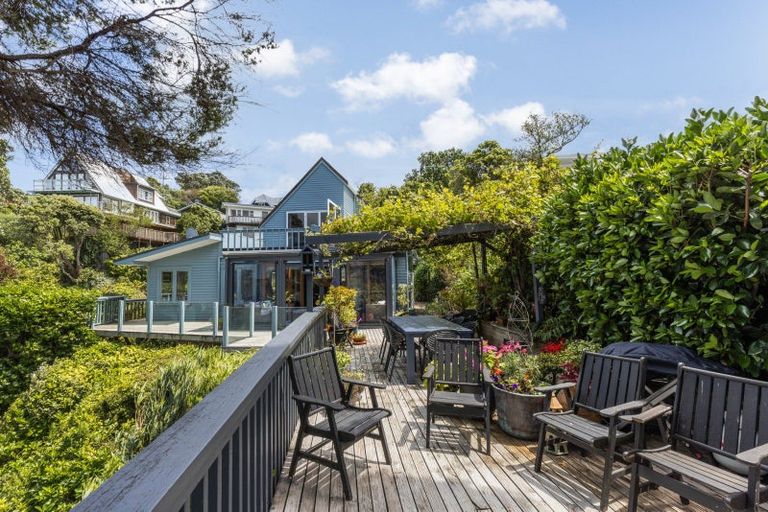 Photo of property in 48 Seaview Road, Paremata, Porirua, 5024