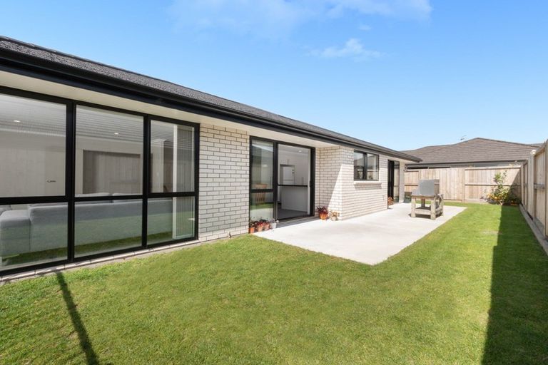 Photo of property in 23 Fearnley Grove, Pyes Pa, Tauranga, 3112