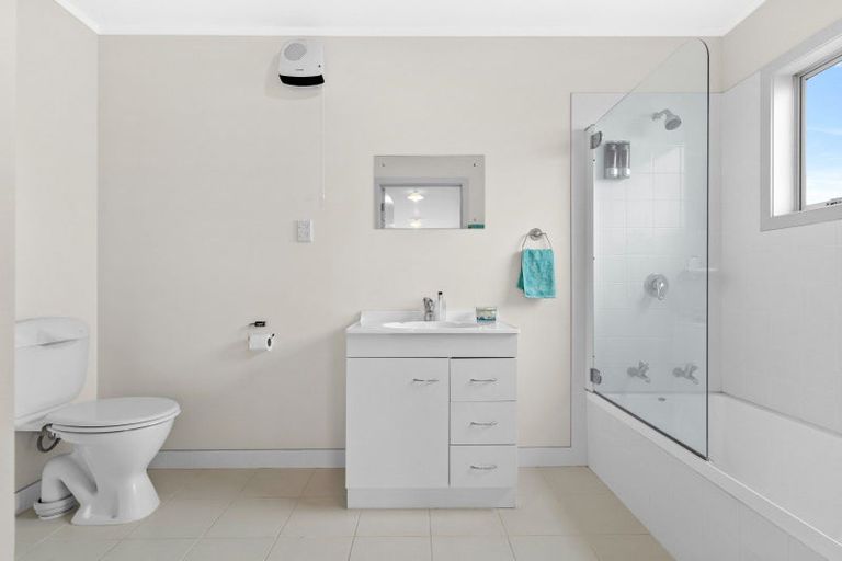 Photo of property in 28 Opononi Heights Drive, Opononi, Kaikohe, 0473