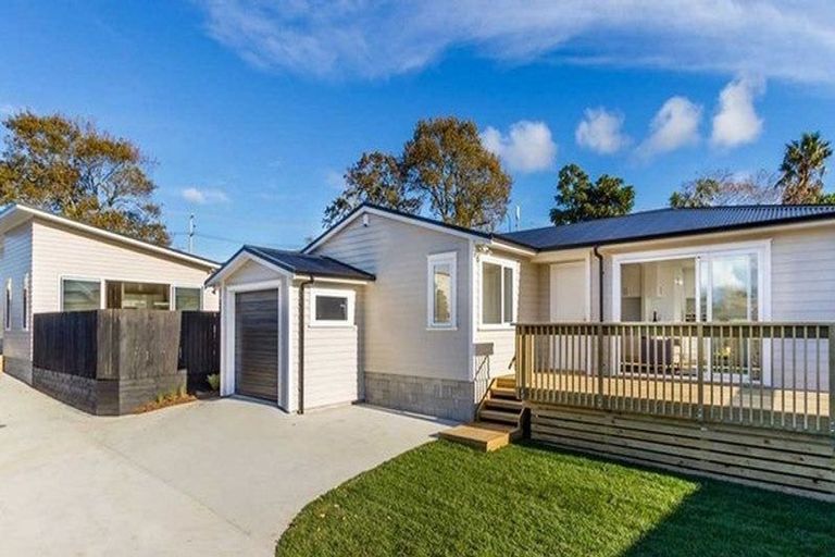 Photo of property in 125b Sturges Road, Henderson, Auckland, 0612