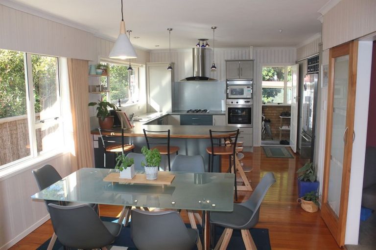 Photo of property in 22 Forest Glen, Orewa, 0931