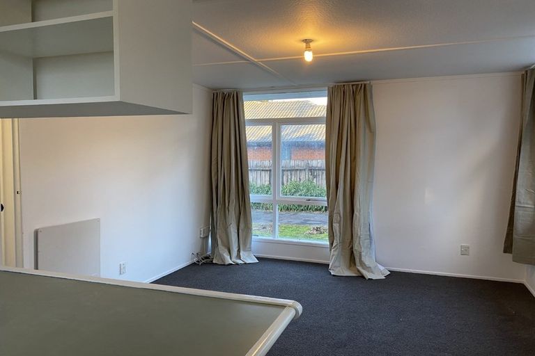 Photo of property in 1/12 Wood Street, Wallaceville, Upper Hutt, 5018