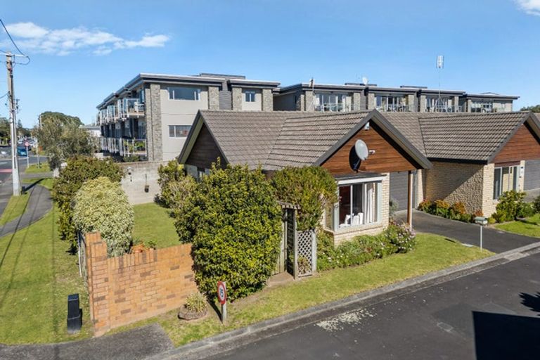 Photo of property in 14/262 Centreway Road, Orewa, 0931
