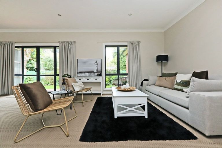 Photo of property in 15a Golding Road, Taradale, Napier, 4112