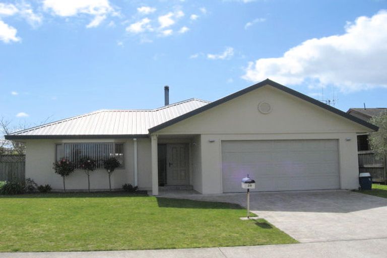 Photo of property in 28 Maesbury Close, Papamoa Beach, Papamoa, 3118
