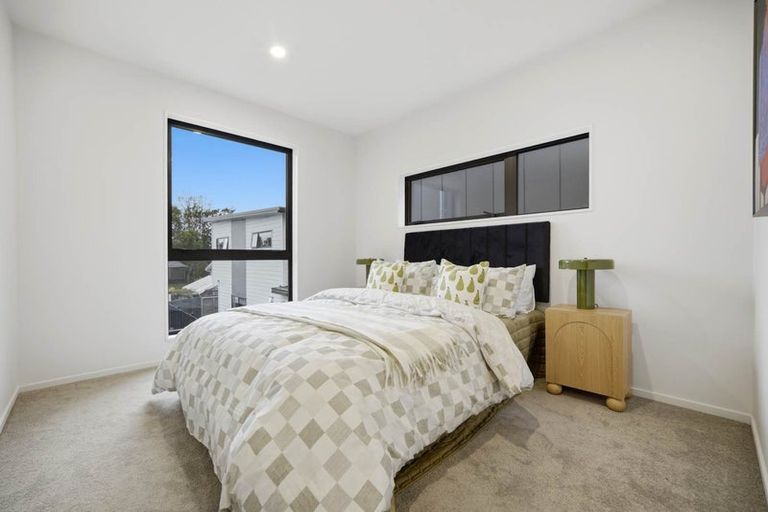 Photo of property in 10b Neptune Avenue, Beach Haven, Auckland, 0626