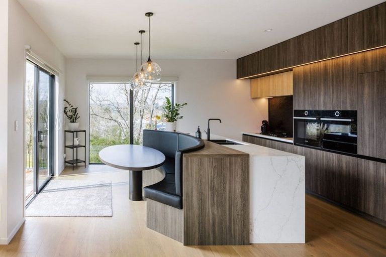 Photo of property in 31 Lakewood Lane, Cambridge, 3434