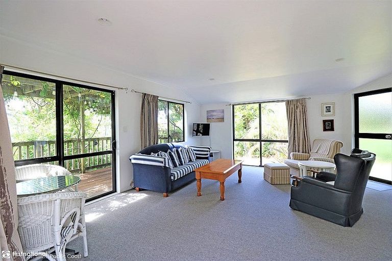 Photo of property in 10 Stingray Crescent, Whiritoa, Whangamata, 3691