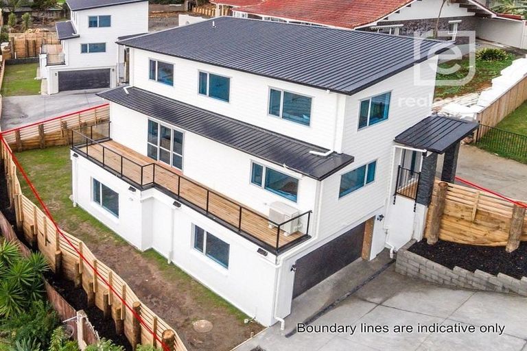 Photo of property in 2 Dhaka Lane, Ranui, Auckland, 0612