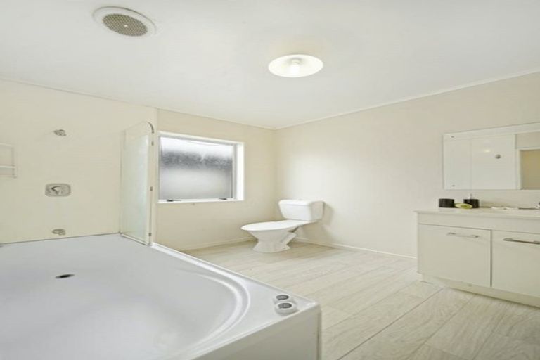 Photo of property in 3a Zircon Place, Wiri, Auckland, 2104