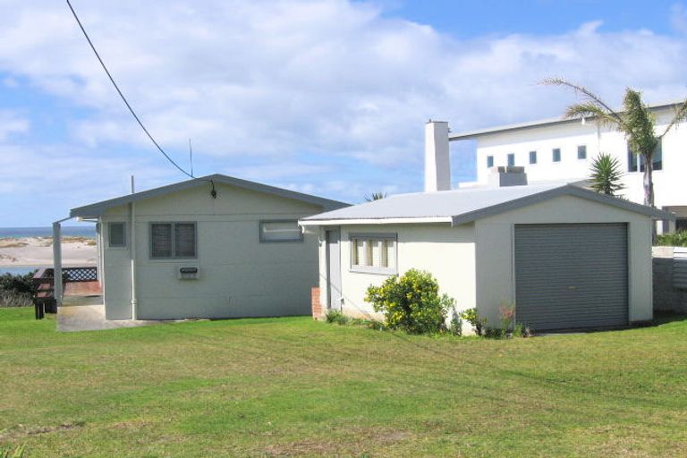 Photo of property in 33 Wharfdale Crescent, Mangawhai Heads, Mangawhai, 0505