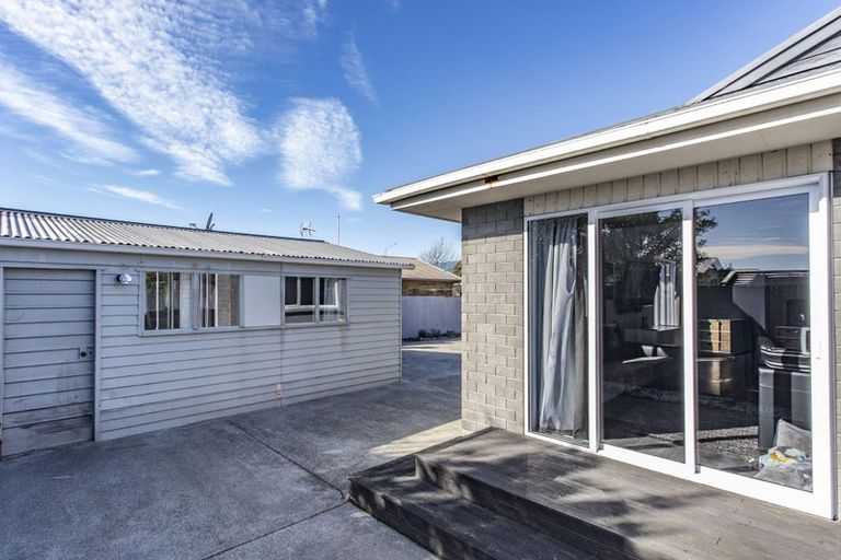 Photo of property in 2/74 Shands Road, Hornby South, Christchurch, 8042
