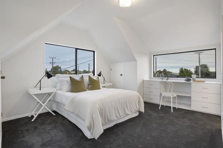 Photo of property in 1/81 Carlisle Road, Torbay, Auckland, 0632