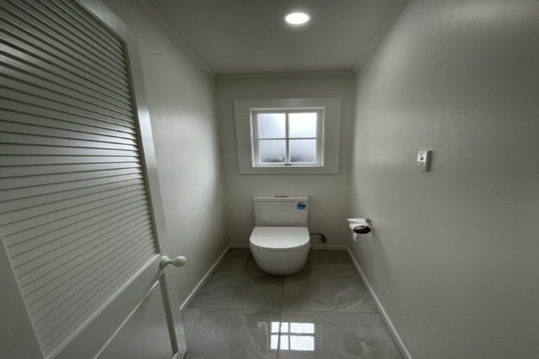 Photo of property in 57 Lynwood Road, New Lynn, Auckland, 0600