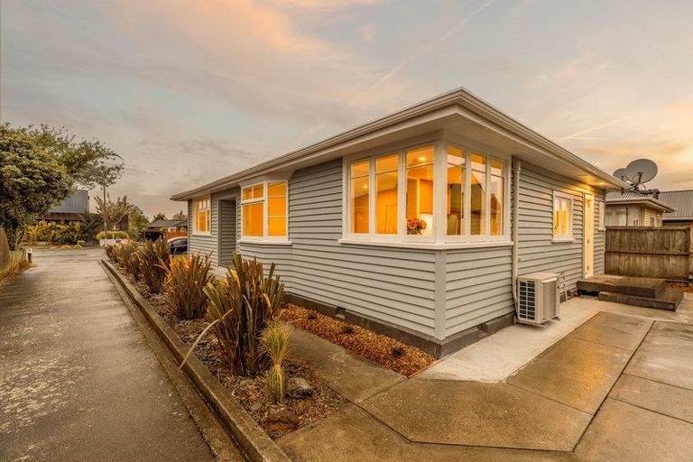 Photo of property in 1/8 Wharenui Road, Upper Riccarton, Christchurch, 8041