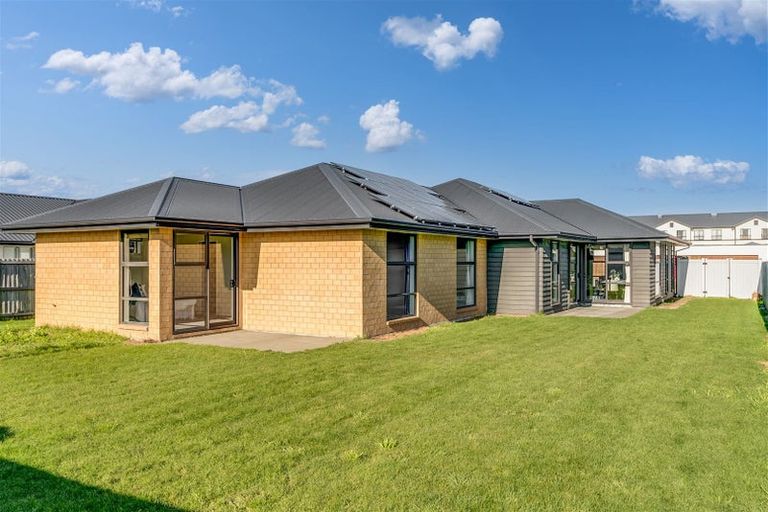 Photo of property in 33 Platinum Drive, Wigram, Christchurch, 8025