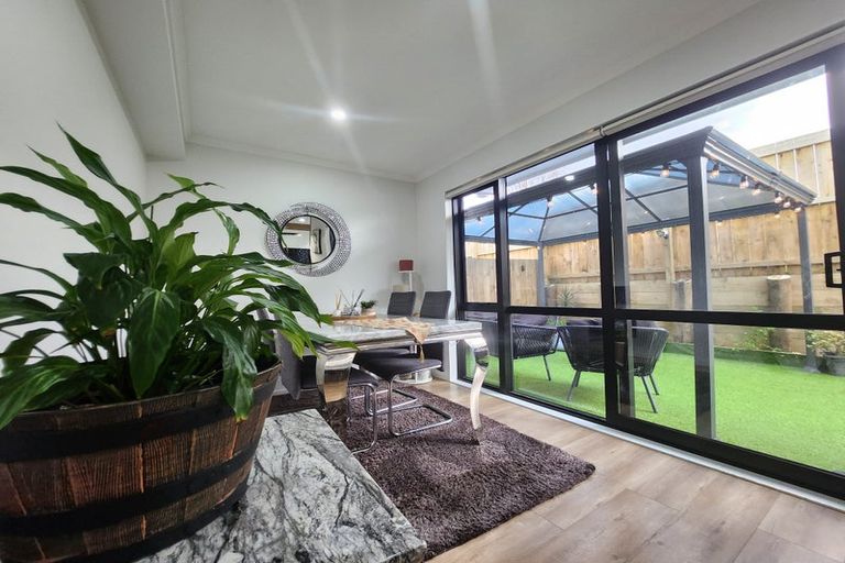 Photo of property in 6c Christmas Road, Manurewa, Auckland, 2102