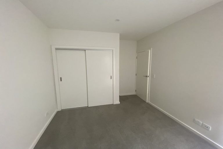 Photo of property in 2 Kotuku Lane, Jacks Point, Queenstown, 9371