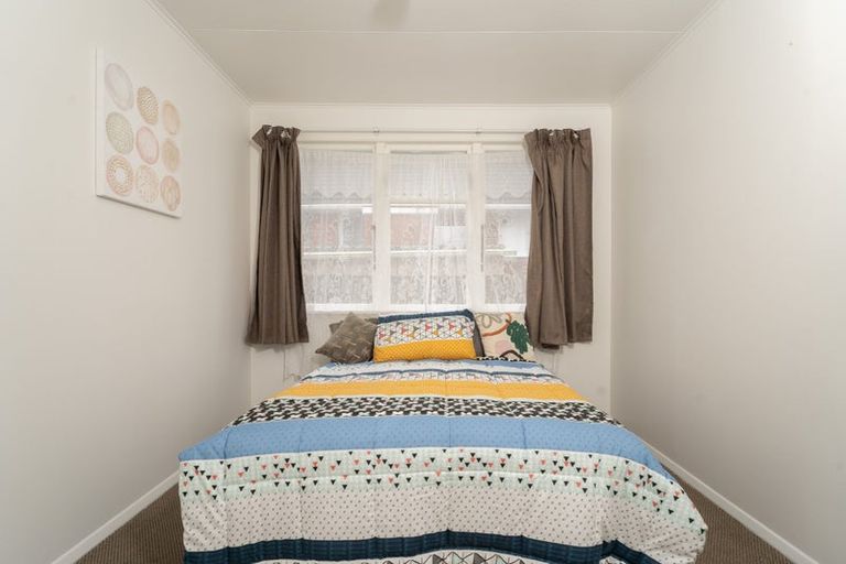 Photo of property in 14 Durham Street, Cannons Creek, Porirua, 5024